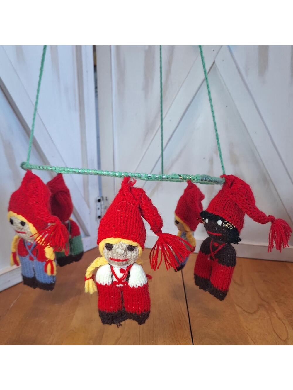 Handmade Crocheted/Knitted Dolls Baby Hanging Mobile Vintage